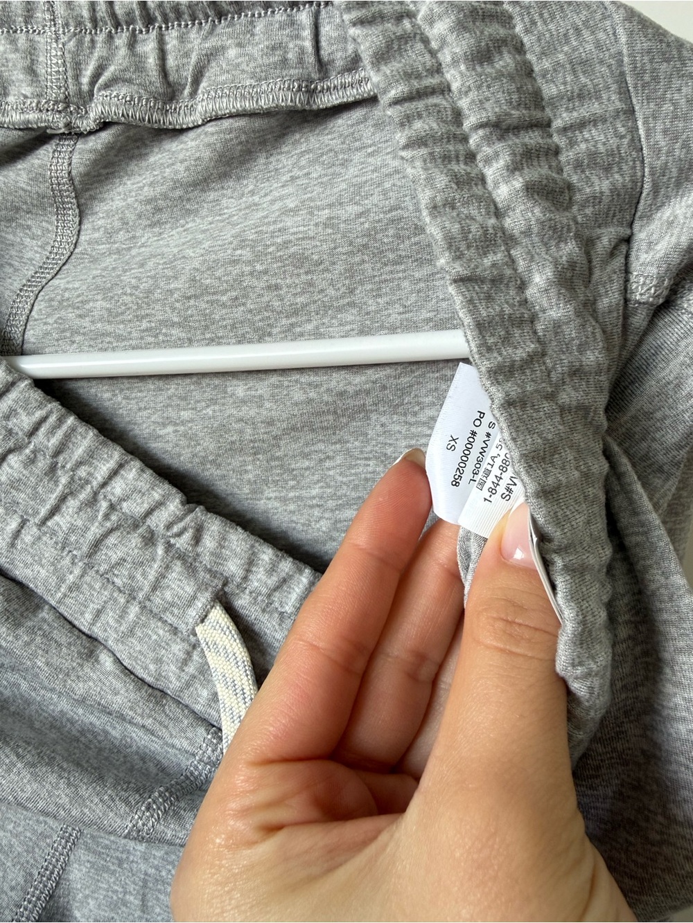 Vuori Light Gray Elastic Waist Joggers - Picture 3 of 3